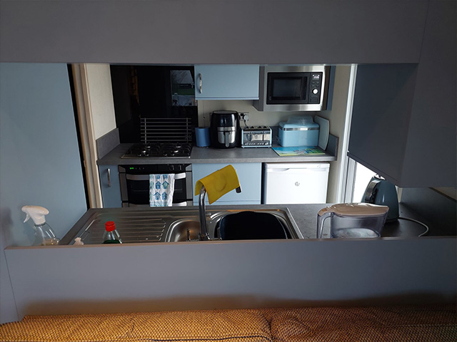 Spacious 3-bedroom Caravan in Primrose Valley | East Coast Getaways gallery image 7