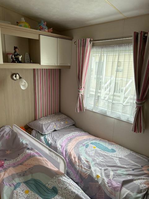 Ocean 10 - 3 bedroom Caravan | caravan hire  Filey gallery image 12