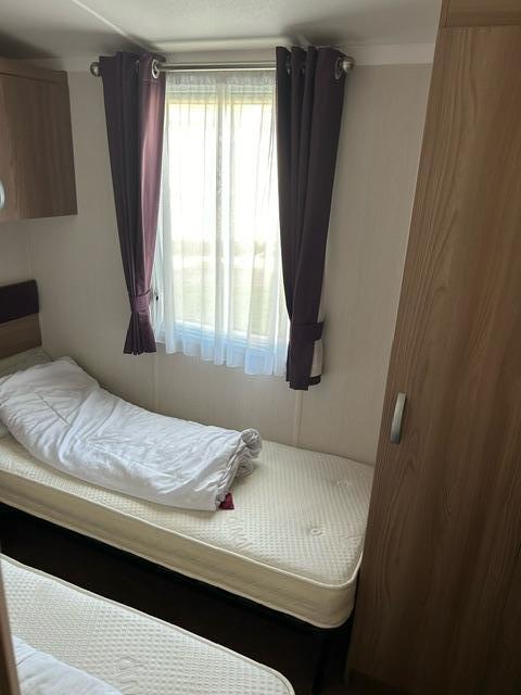 2 Bedroom Caravan Hire Filey - Hawthorne Way | East Coast Getaways gallery image 9